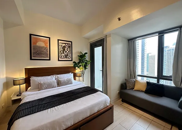 In Greenbelt With Wifi, Pool And Gym Apartment Manila