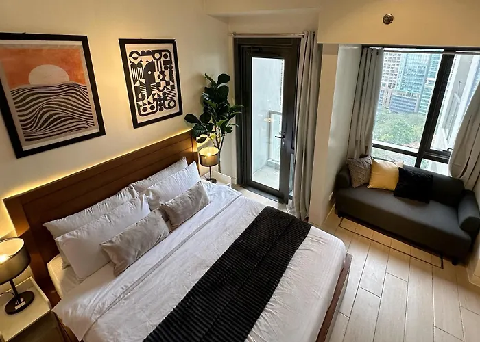 In Greenbelt With Wifi, Pool And Gym Apartment