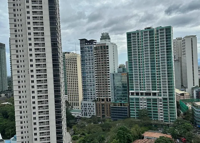 In Greenbelt With Wifi, Pool And Gym Apartment Manila